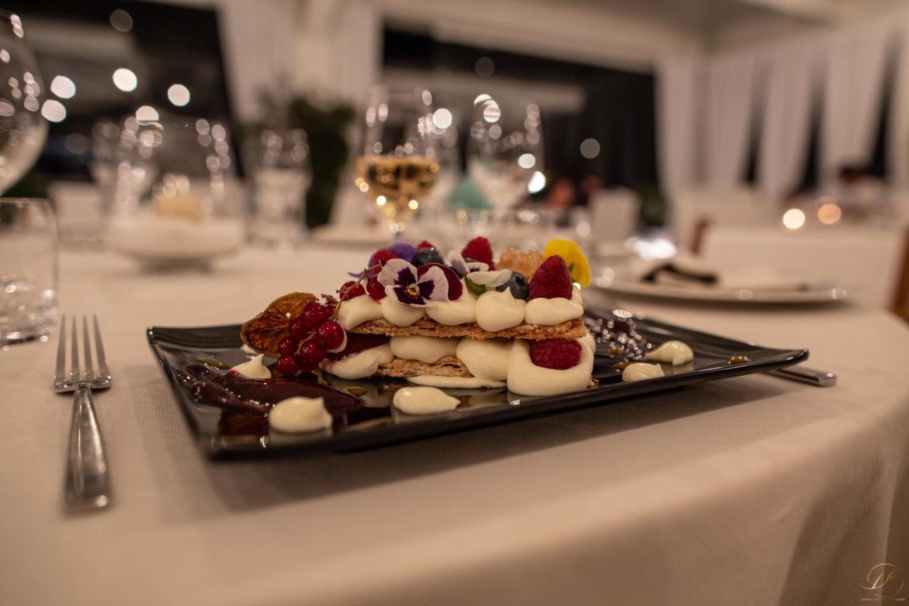 Hotel Monte Sarago Остуні Екстер'єр фото